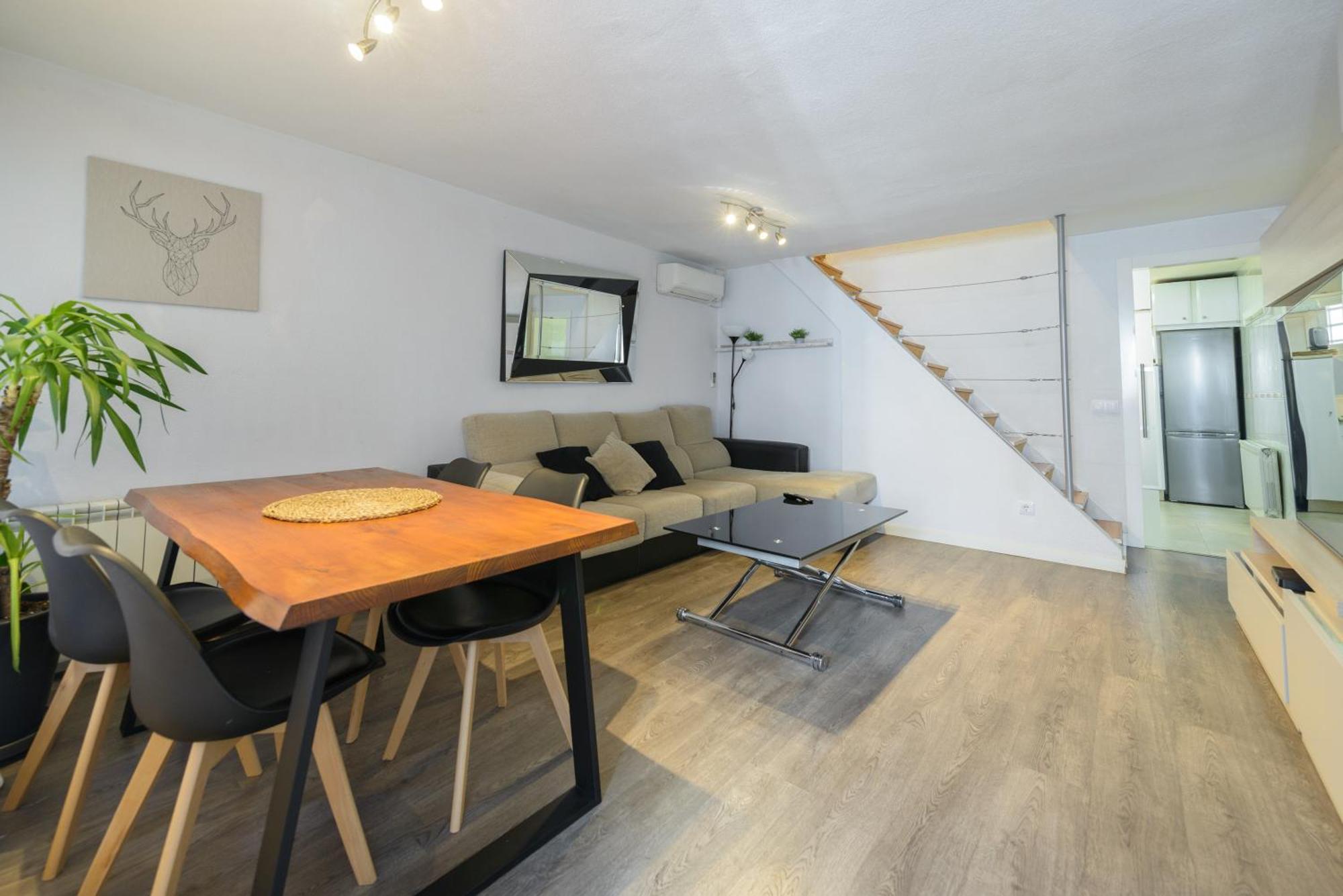 Sabadell Calle, Casa Familiar De 3 Dormitorios Con Terraza Junto Metro Fuencarral Мадрид Экстерьер фото